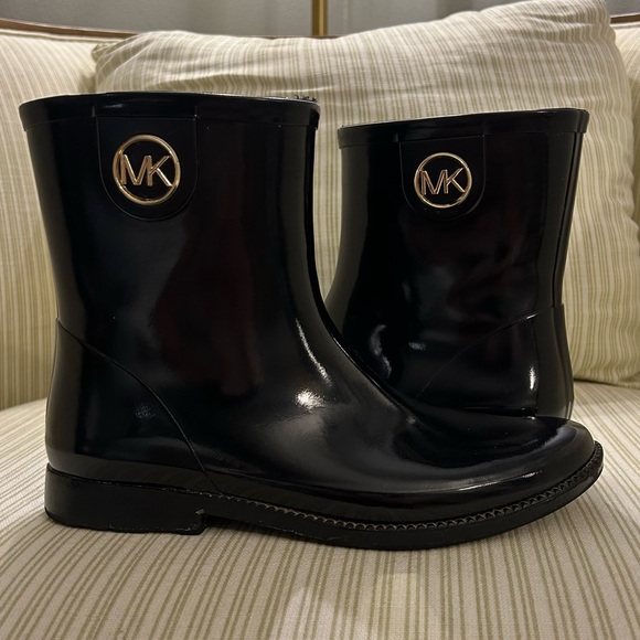 Michael Kors Benji Black Glossy Rain Boots Women’s Size 9 - Picture 2 of 6